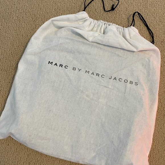 MARC JACOBS LARGE LEATHER CROSSBODY & SHOULDER BAG - Picture 5 of 5